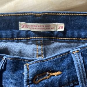 Shaping supper skinny Levi’s size 28